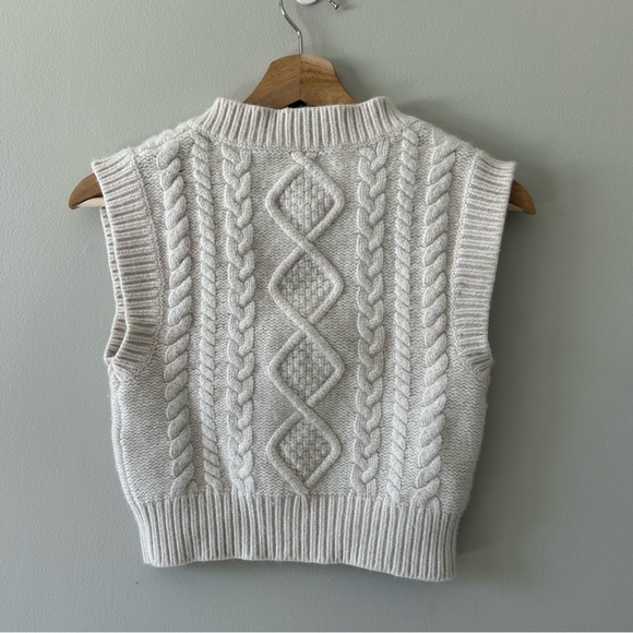 SOLD - Aritzia Wilfred Alps Vest Wool Cropped Knit Vest Size Small Beige - Picture 2 of 7